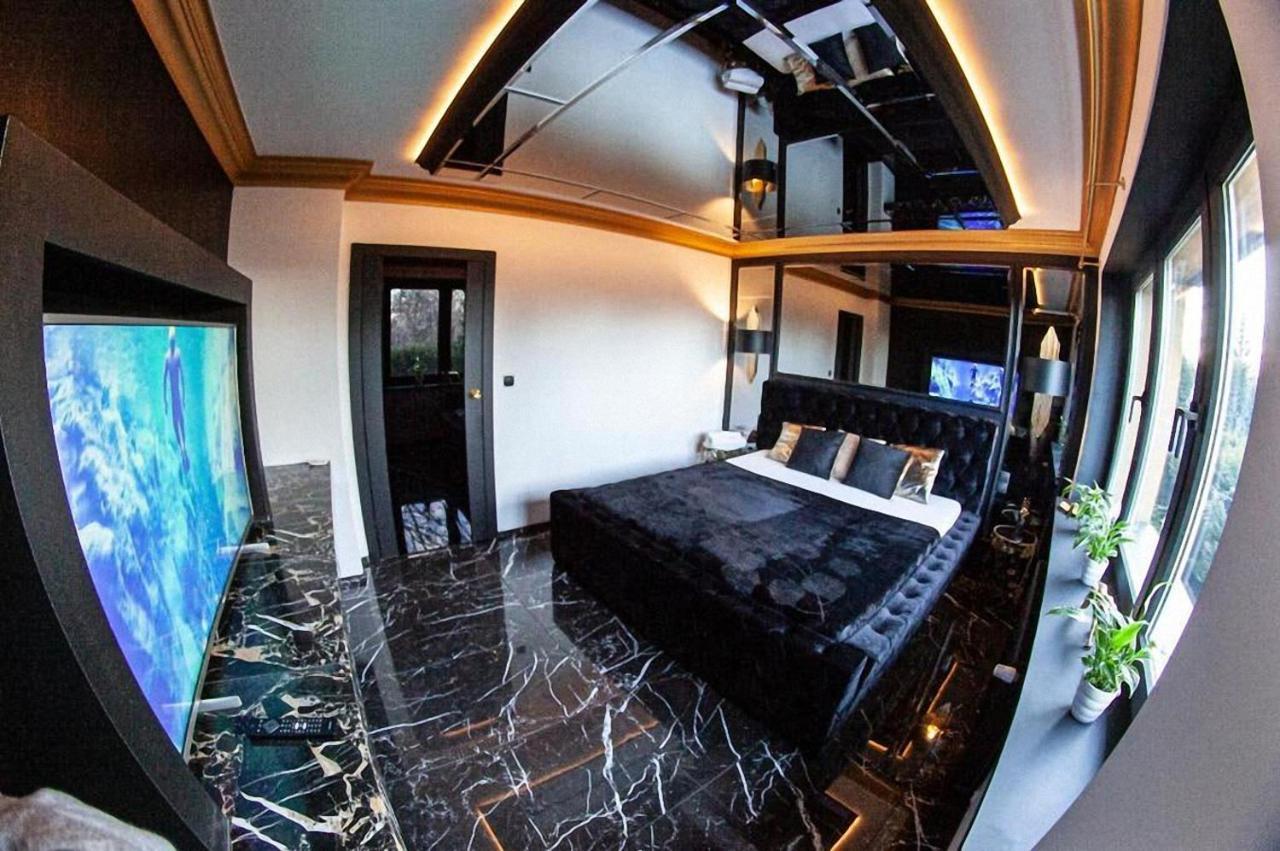 Black Night Willa Pulkowa Apartment วอร์ซอ ภายนอก รูปภาพ